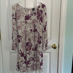 Torrid white and Maroon dress